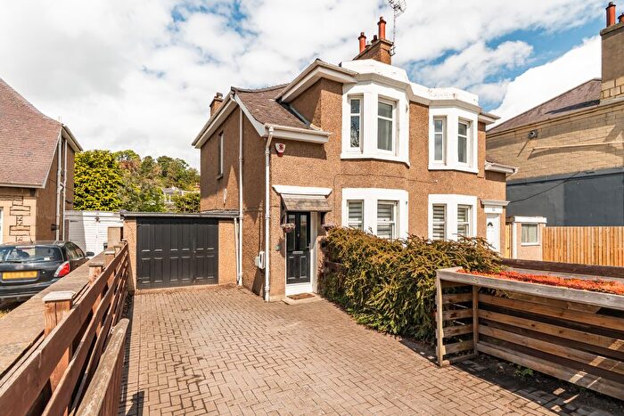 3 Bedroom Flat For Sale In Corstorphine Road, Edinburgh, EH12