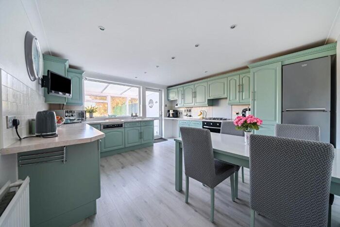 3 Bedroom Detached Bungalow For Sale In Stakes Road, Waterlooville, PO7