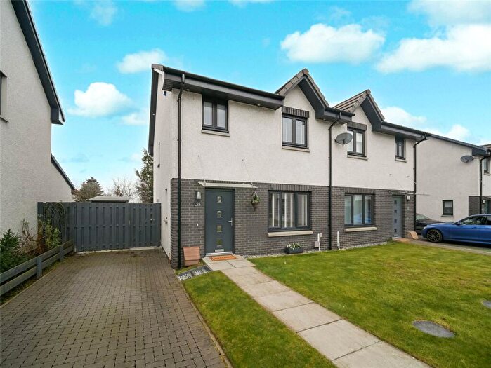 3 Bedroom Semi Detached House For Sale In Dunrobin Drive, Stewartfield, East Kilbride, South Lanarkshire, G74