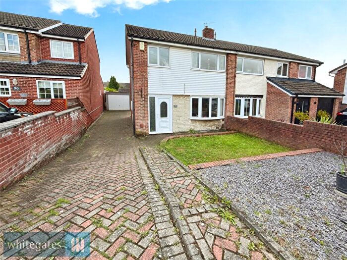 3 Bedroom Semi-Detached House For Sale In Newhill Road, Monk Bretton, S71