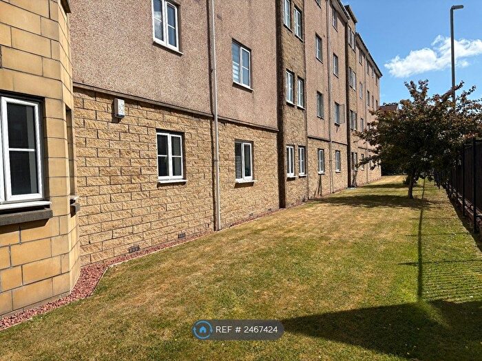 2 Bedroom Flat To Rent In West Street, Paisley, PA1