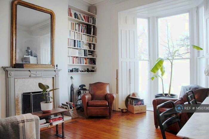 2 Bedroom Flat To Rent In Bow Road, London, E3