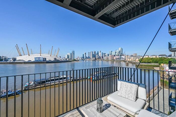 2 Bedroom Flat To Rent In Agar House, Tower Hamlets, London, E14