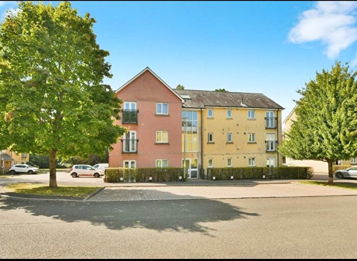 2 Bedroom Flat For Sale In Tovey Crescent, Plymouth, PL5