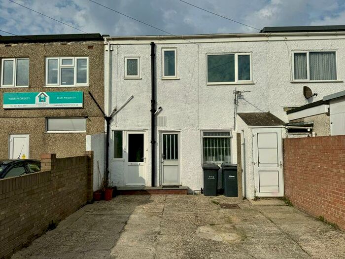 2 Bedroom Flat To Rent In Mengham Road, Hayling Island., PO11