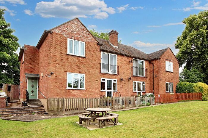 2 Bedroom Maisonette For Sale In Harland Court, Harefield, UB9