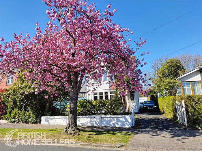 3 Bedroom Detached House For Sale In The Avenue, Poulton-Le-Fylde, Lancashire, FY6