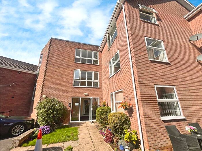 2 Bedroom Flat For Sale In Marlborough Street, Andover, Hampshire, SP10