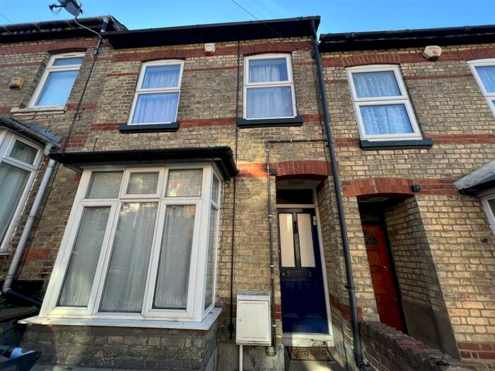 1 Bedroom Flat To Rent In Grove Road, Luton, LU1