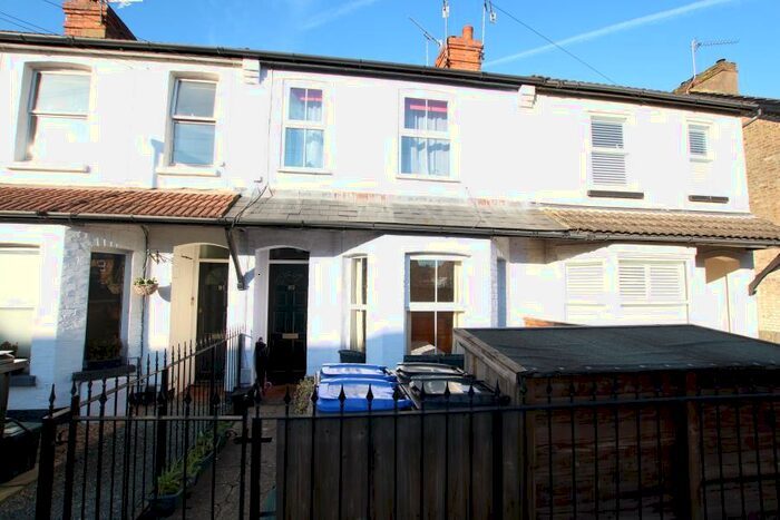 1 Bedroom Maisonette To Rent In Woking, GU21