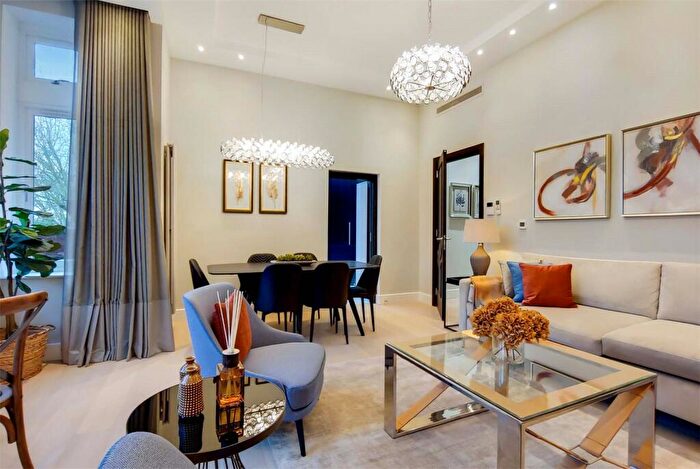 4 Bedroom Apartment To Rent In Fitzjohns Avenue, London, NW3