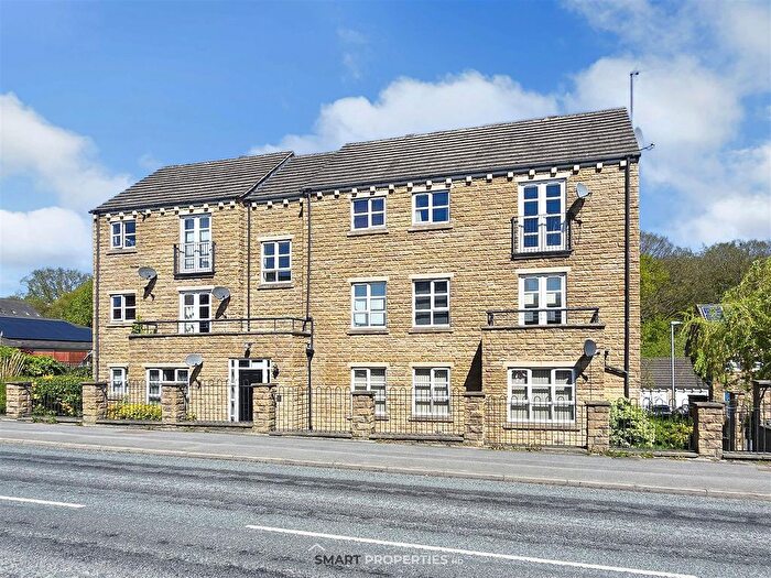 2 Bedroom Flat For Sale In Sylvan Ridge, Huddersfield, HD2