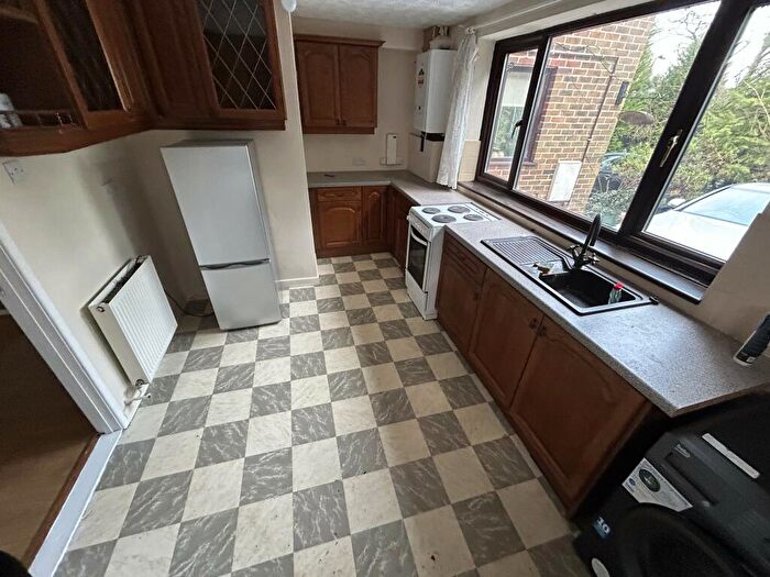1 Bedroom Apartment To Rent In Holly Hill, Bassett, SO16