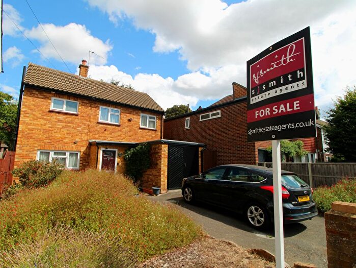 3 Bedroom Detached House For Sale In Clarendon Road, Ashford, TW15