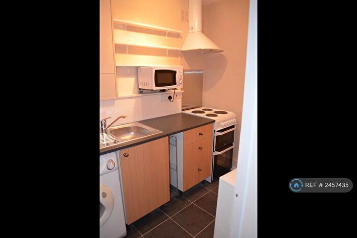 1 Bedroom Flat To Rent In Off Swindon Road, Swindon, SN1
