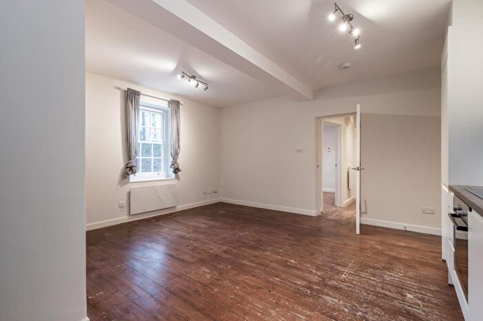 1 Bedroom Flat To Rent In A Brent House Brenthouse Road, E9