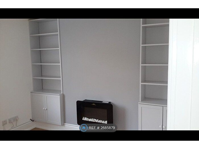 1 Bedroom Flat To Rent In Consulate House, Southampton, SO14