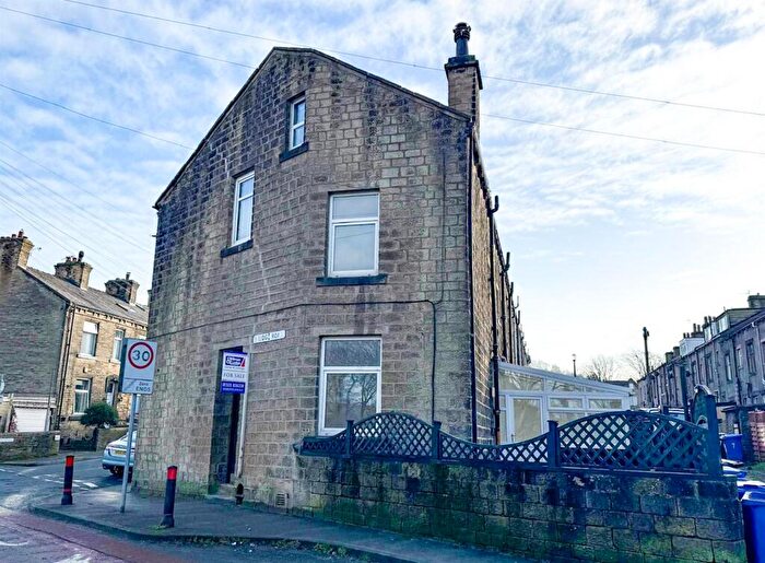 5 Bedroom Terraced House For Sale In Bridge Road, Sutton-In-Craven, BD20