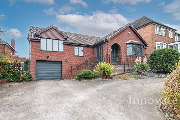 3 Bedroom Detached House For Sale In Lower City Road, Oldbury, B69
