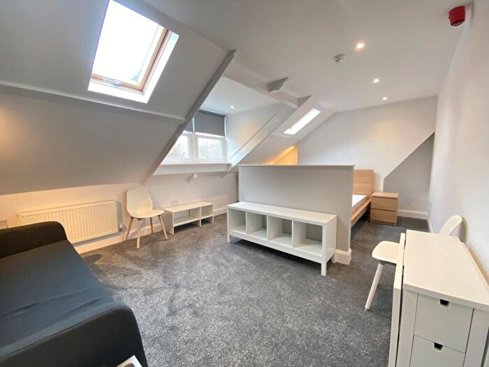 Flat To Rent In Faulkner Road, Newport, NP20