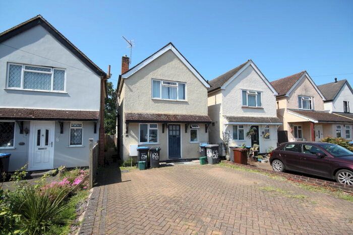 1 Bedroom Flat To Rent In Bourneside Road, Addlestone, KT15