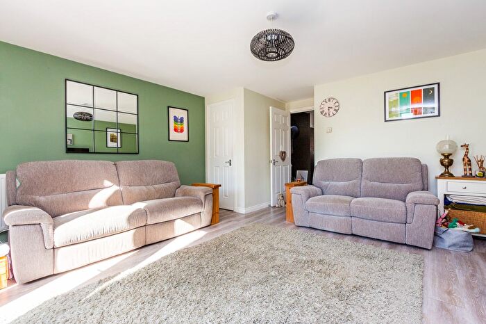 4 Bedroom Detached House For Sale In Mansfield Way, Irchester, Wellingborough, NN29