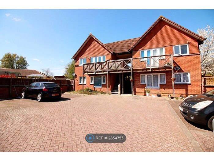 1 Bedroom Flat To Rent In Glebe Close, Loughton, Milton Keynes, MK5