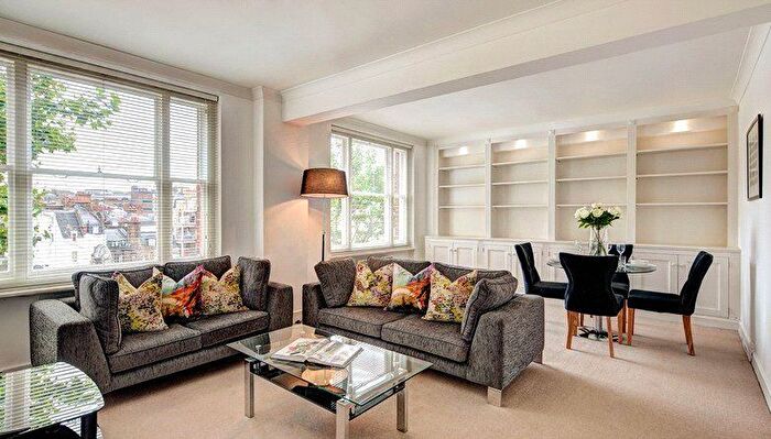 1 Bedroom Flat To Rent In Hill Street, London, W1J