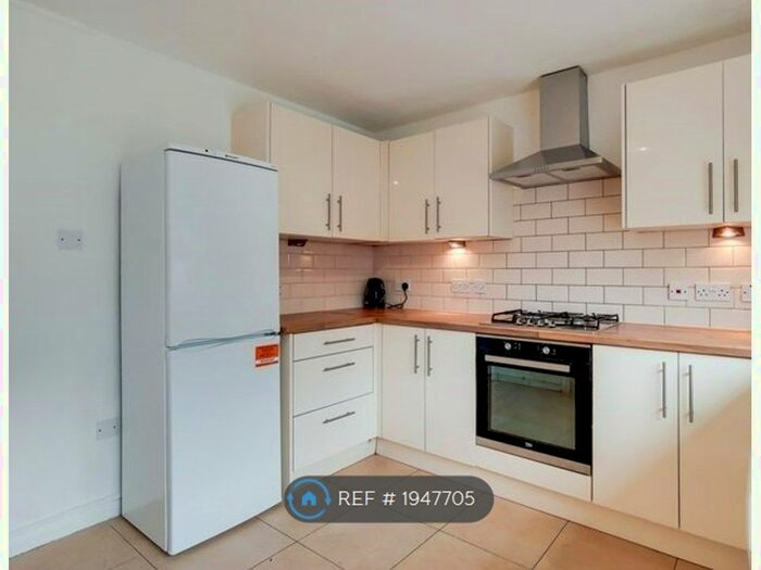 3 Bedroom Terraced House To Rent In Colman Road, London, E16
