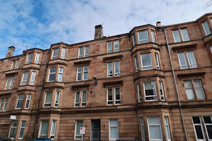 2 Bedroom Flat To Rent In Kilmarnock Road, Shawlands, G41