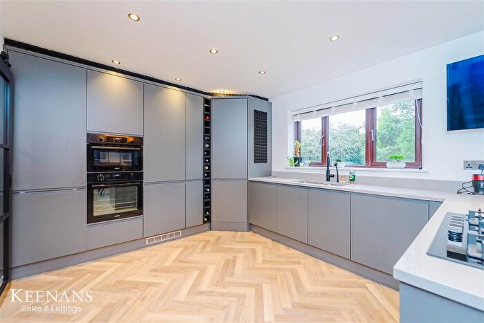 4 Bedroom Detached House For Sale In The Fairways, Whitefield, Manchester, M45