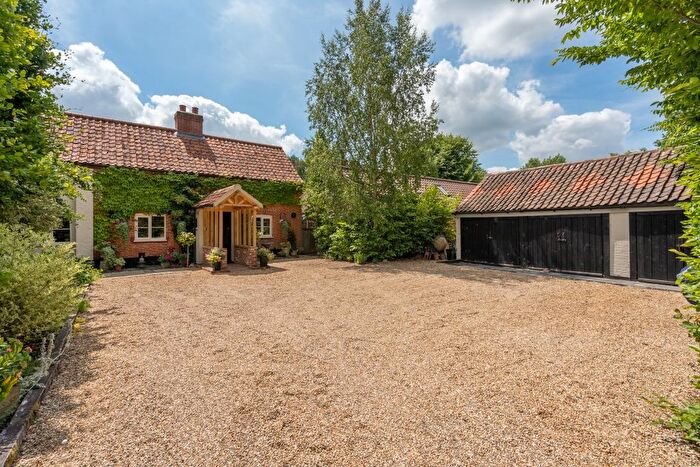 5 Bedroom Detached House For Sale In Colton, Norwich, NR9