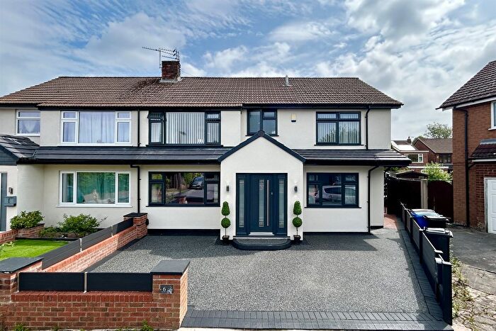 5 Bedroom Semi-Detached House For Sale In Tideswell Close, Heald Green, SK8