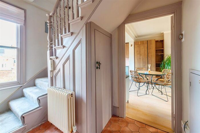 2 Bedroom Flat To Rent In Rona Road, London, NW3