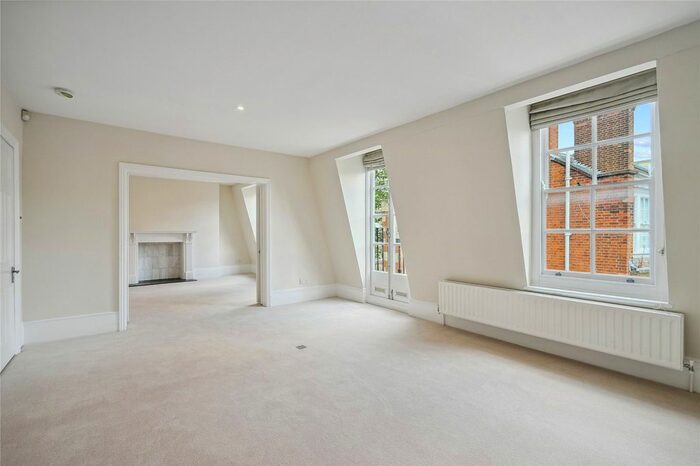 3 Bedroom Flat To Rent In Redcliffe Gardens, Earls Court, SW5