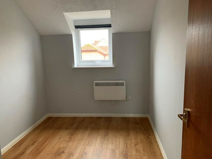 2 Bedroom Flat To Rent In Barnes Court, Whitley Mead, Stoke Gifford, Bristol, BS34