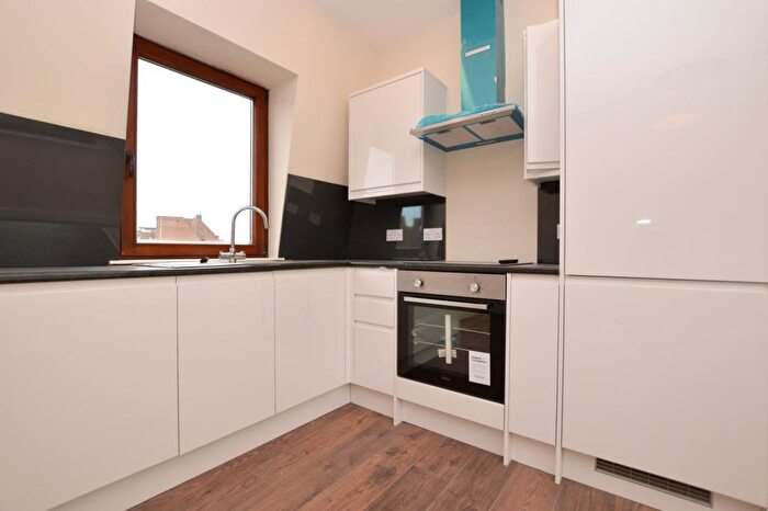 2 Bedroom Apartment To Rent In Peckham High Street, London, SE15