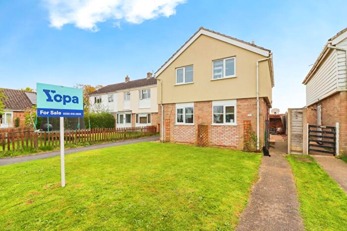 3 Bedroom Detached House For Sale In Beech Way, Diss, IP21