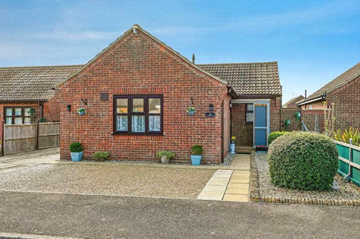 2 Bedroom Bungalow For Sale In Margarets Close, Hunstanton, Norfolk, PE36