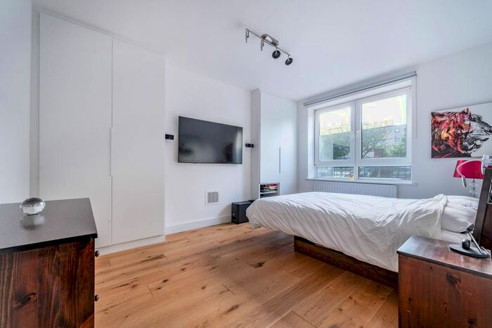 2 Bedroom Flat To Rent In Tanner Street, London Bridge, London, SE1
