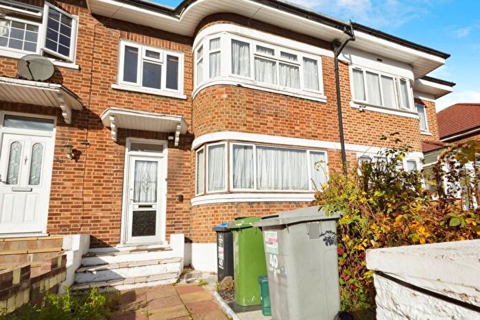 3 Bedroom Terraced House For Sale In Clifford Way, London, NW10