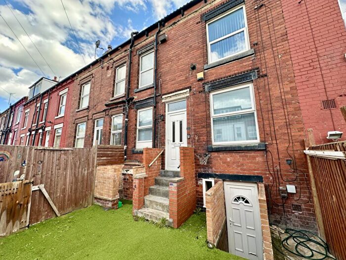 2 Bedroom Terraced House To Rent In Clifton Avenue, Leeds, LS9