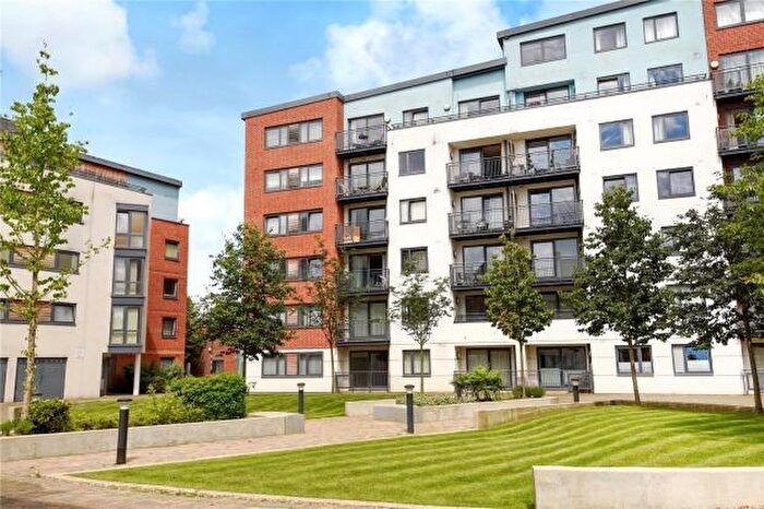 2 Bedroom Flat To Rent In Camberley, GU15