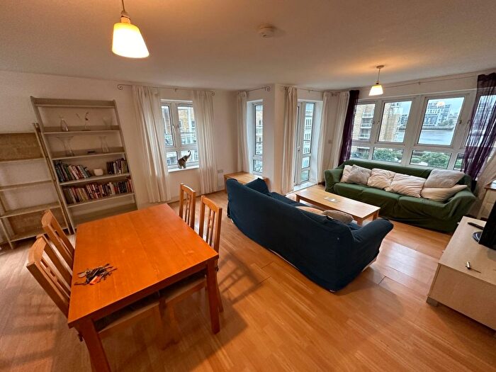 3 Bedroom Flat To Rent In St Davids Square, E14