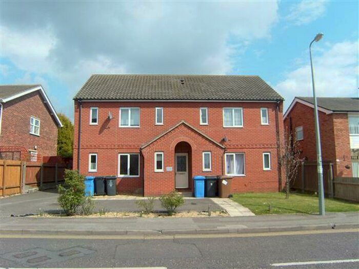 2 Bedroom Apartment To Rent In Bramford Lane, Ipswich, Suffolk, IP1
