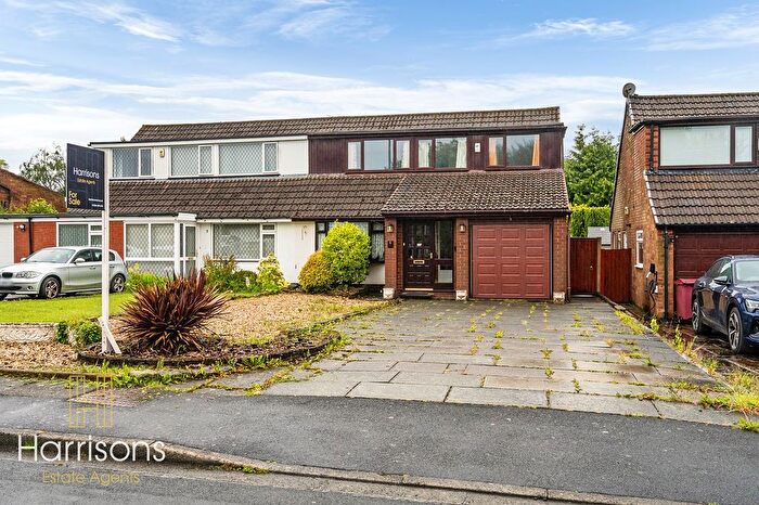 3 Bedroom Semi-Detached House For Sale In Parkwood Drive, Bolton, BL5