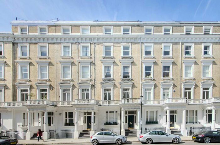 1 Bedroom Flat To Rent In Harcourt Terrace, Chelsea, London, SW10