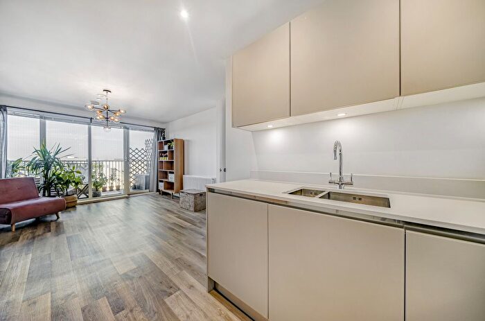 1 Bedroom Flat For Sale In Freedom House, Brownlow Road, London, W13