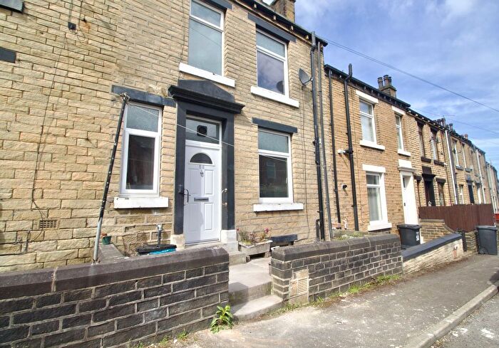 2 Bedroom Terraced House To Rent In Catherine Street, Elland, HX5