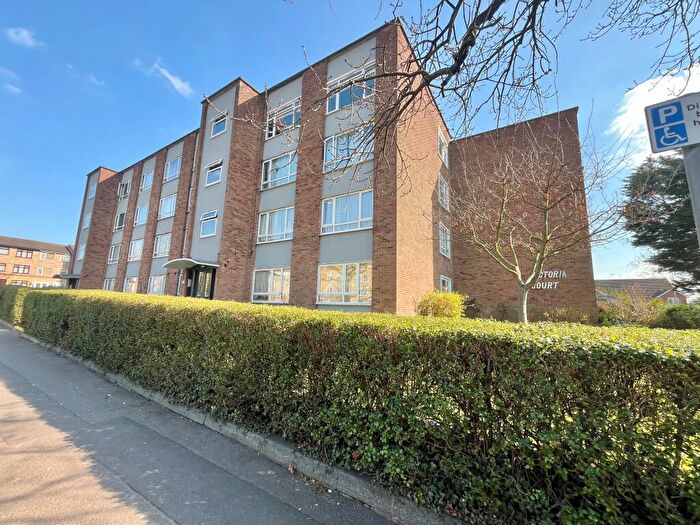 2 Bedroom Flat For Sale In Romford, RM1